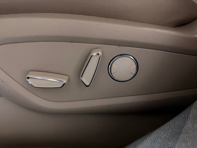 Used 2023 Lincoln Nautilus Reserve w/ Equipment Group 201A image 16