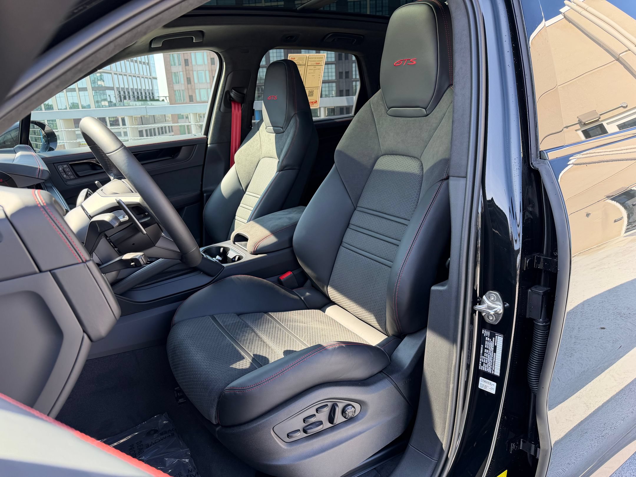 New 2026 Porsche Cayenne GTS AWD/4WD image 5