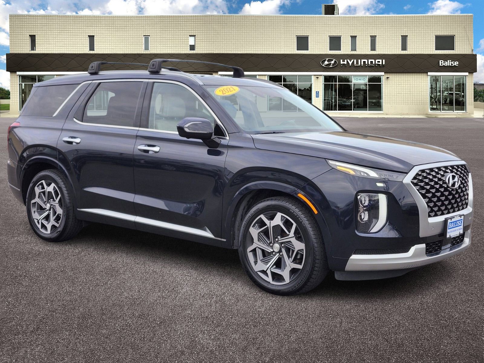 Used 2021 Hyundai Palisade Calligraphy image 1