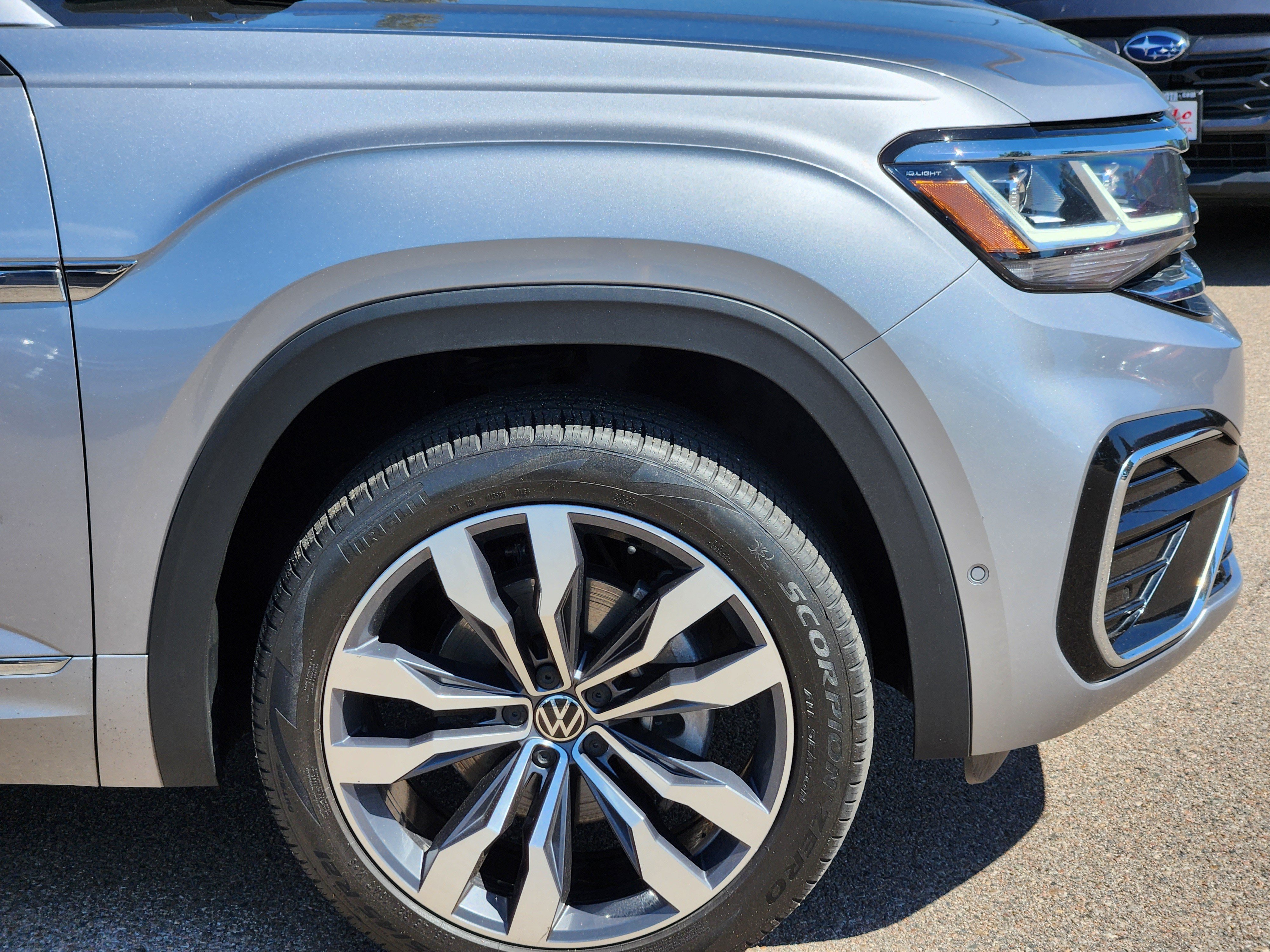 Used 2023 Volkswagen Atlas SEL Premium AWD/4WD image 7