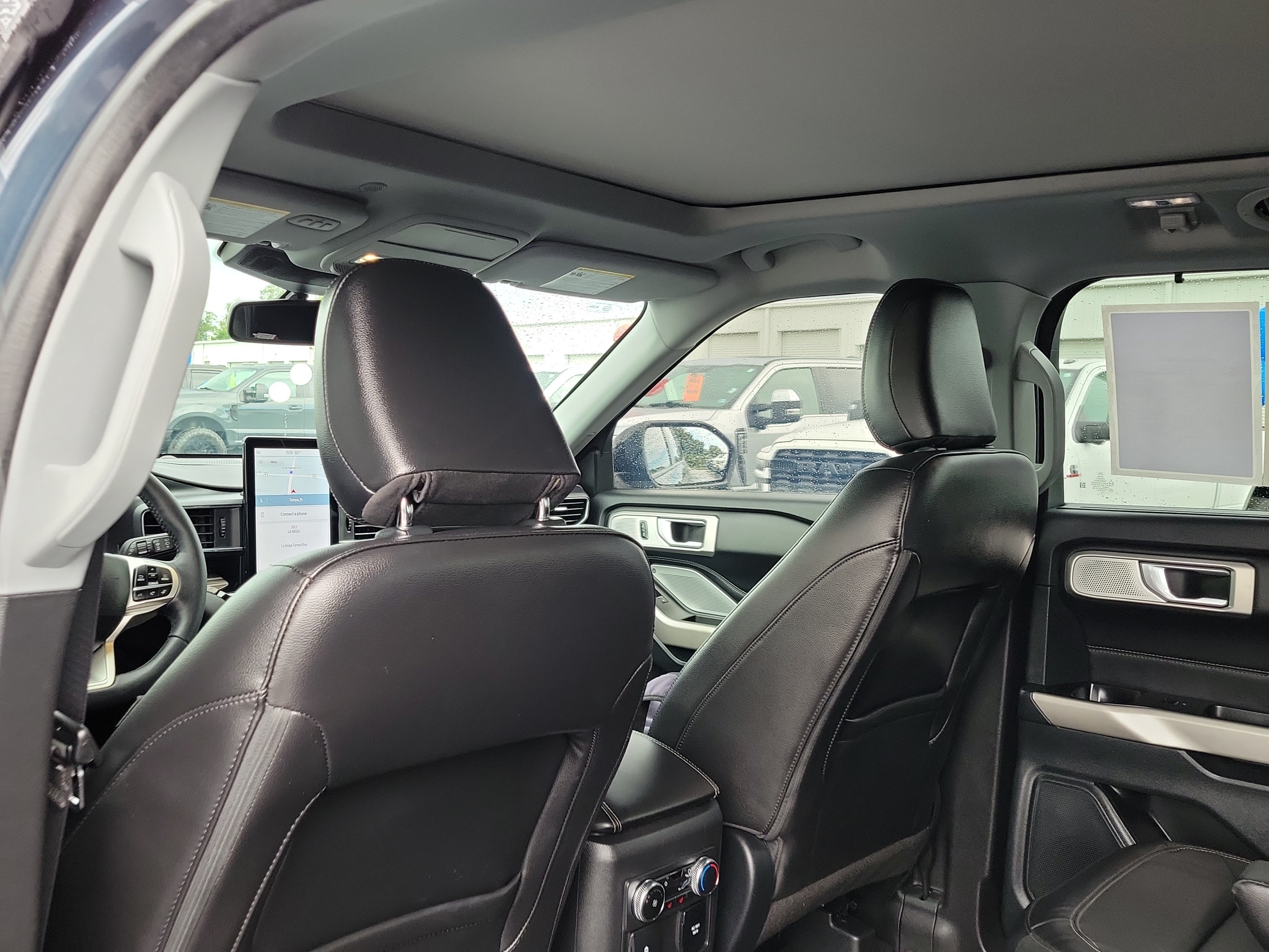 Certified 2023 Ford Explorer Limited w/ Limited Technology Package RWD image 15