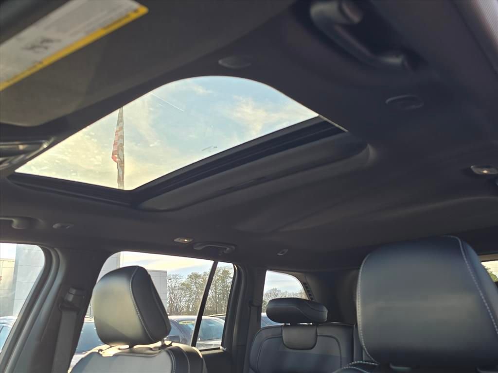 New 2026 Jeep Grand Cherokee Altitude AWD/4WD image 9