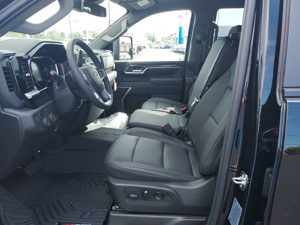 New 2026 Chevrolet Silverado 2500 LT w/ Trail Boss Package AWD/4WD image 13