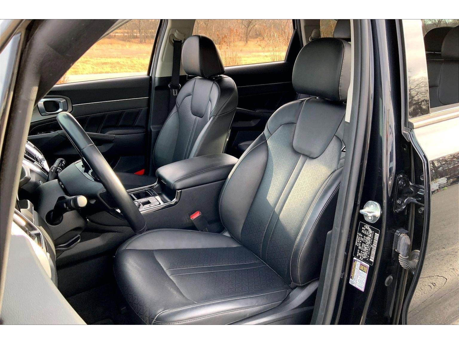 Used 2023 Kia Sorento SX image 21