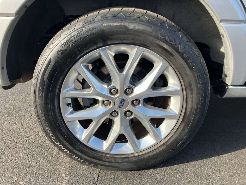 Used 2015 Ford Expedition Limited w/ Equipment Group 301A image 9