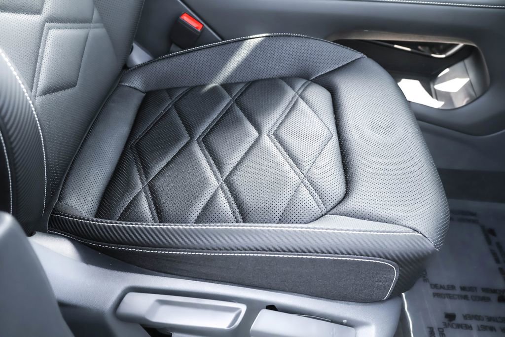 Certified 2025 Volkswagen Atlas Cross Sport SE image 37