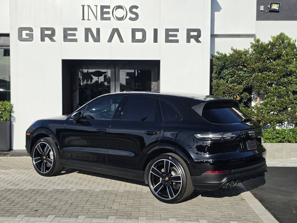 Used 2022 Porsche Cayenne Platinum Edition AWD/4WD image 4