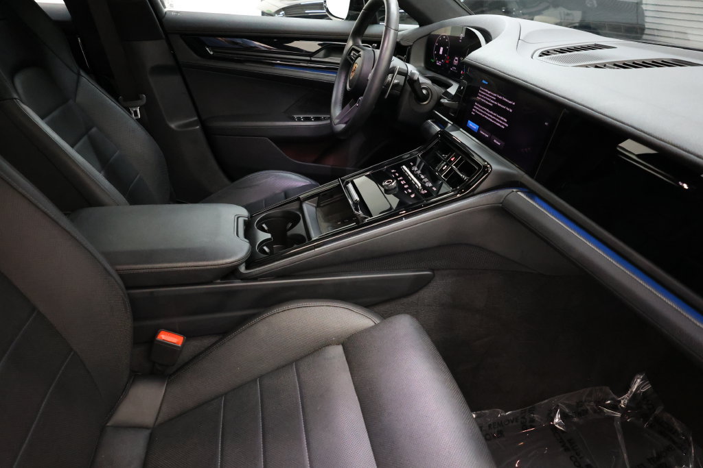 Used 2025 Porsche Panamera image 72