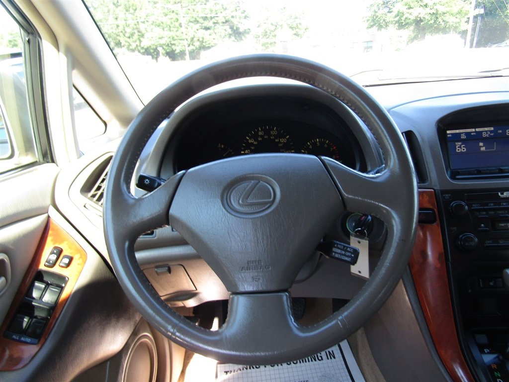 Used 2000 Lexus RX 300 4WD w/ Limited Pkg image 27