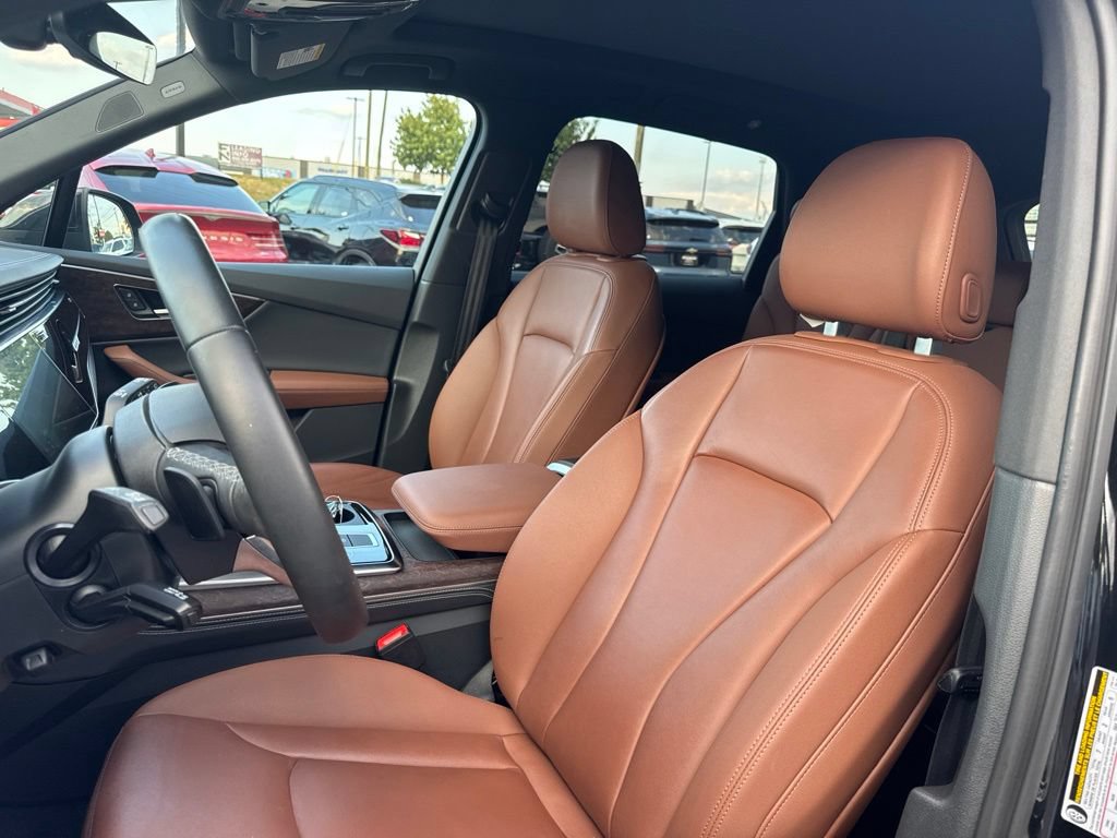 Used 2025 Audi Q7 3.0T Premium Plus AWD/4WD image 12