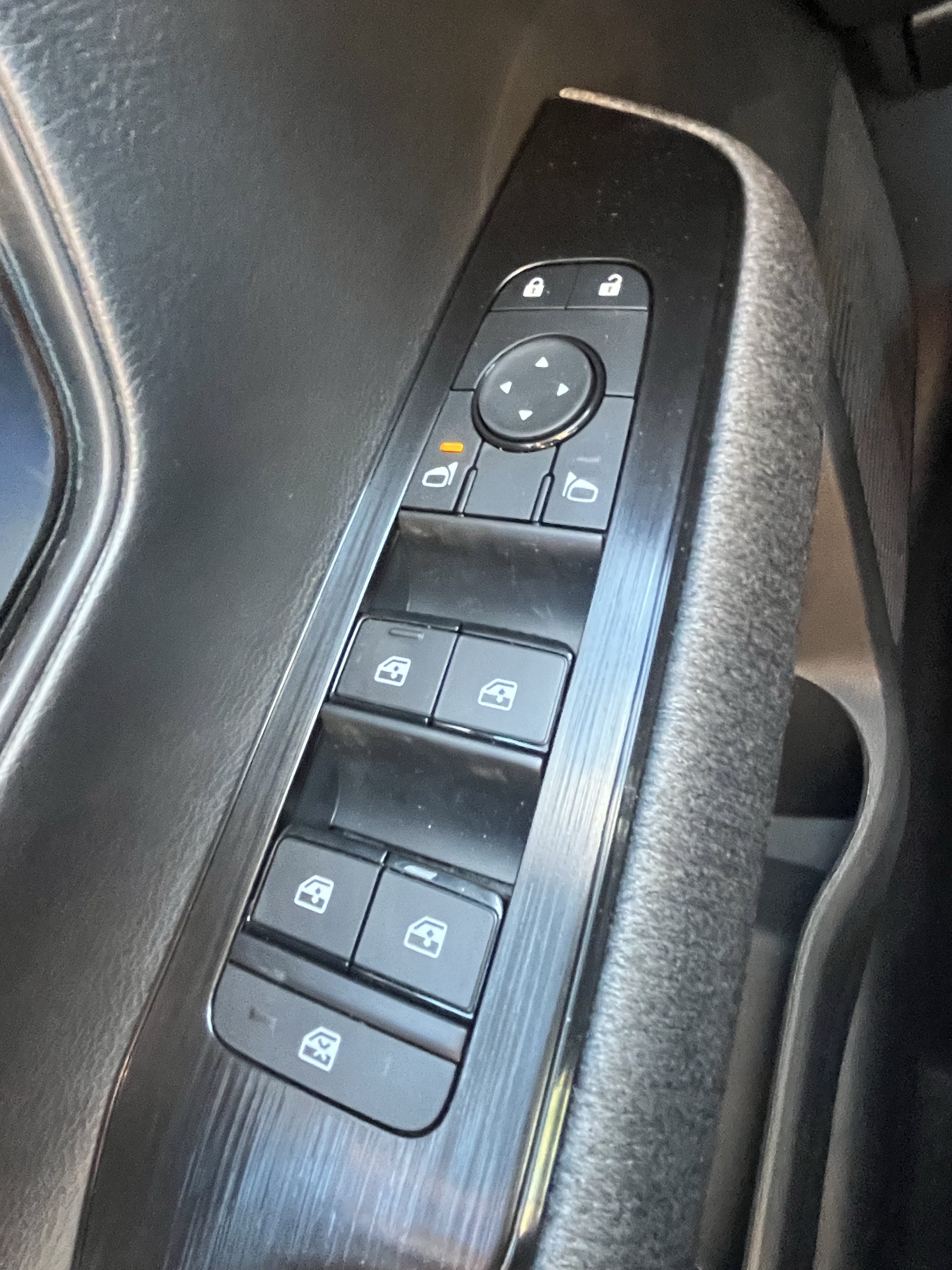 New 2027 Nissan Kicks SV AWD/4WD image 22