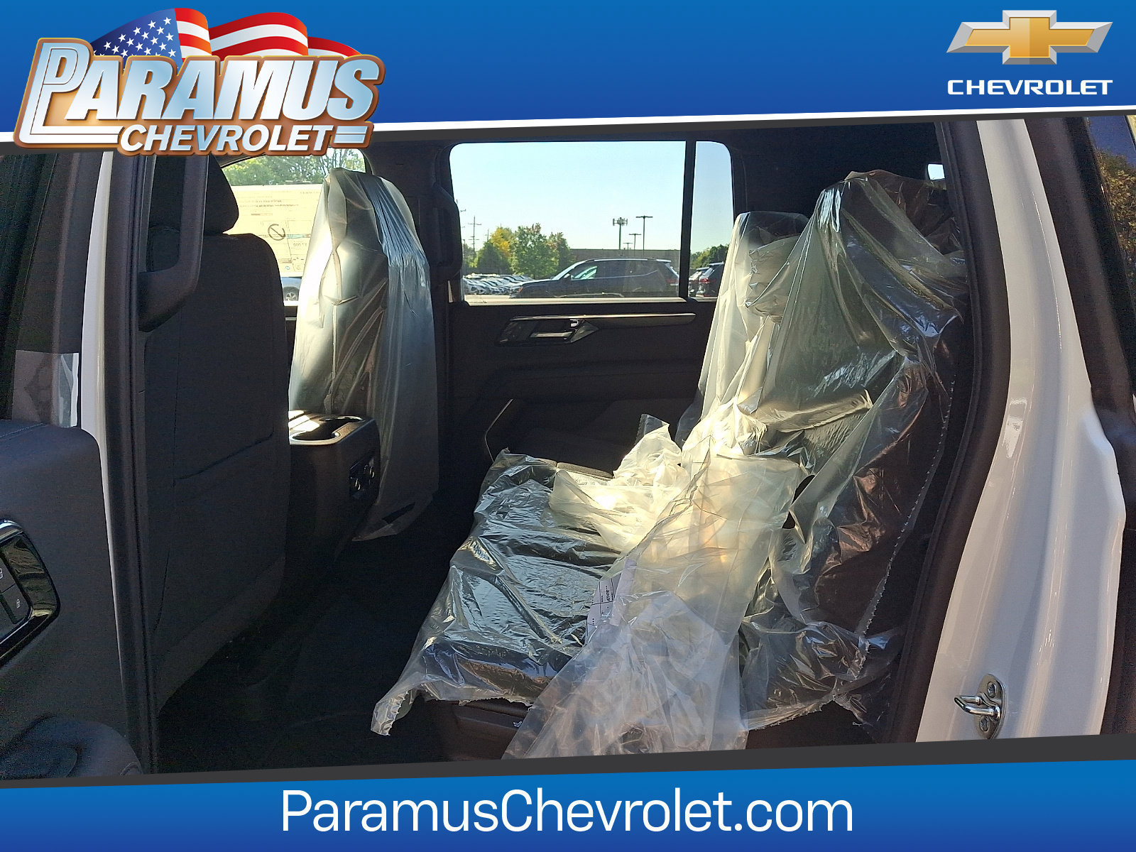 New 2026 Chevrolet Suburban LS w/ LPO, Dark Essentials Package AWD/4WD image 5