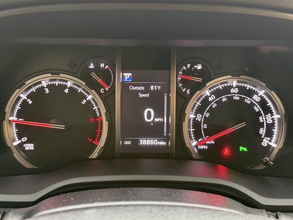 Used 2023 Toyota 4Runner Limited RWD image 31