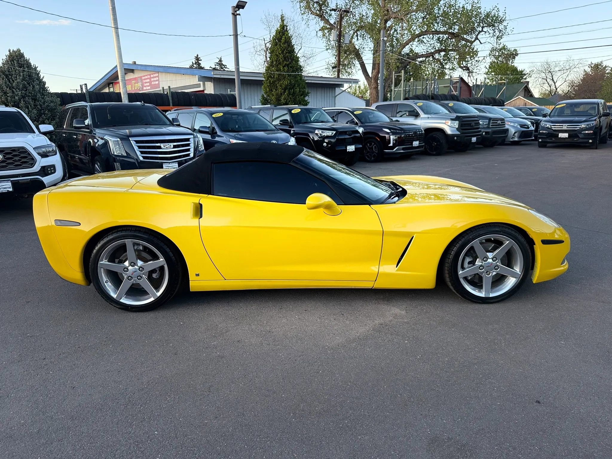Used 2006 Chevrolet Corvette Convertible w/ Preferred Equipment Group RWD image 11