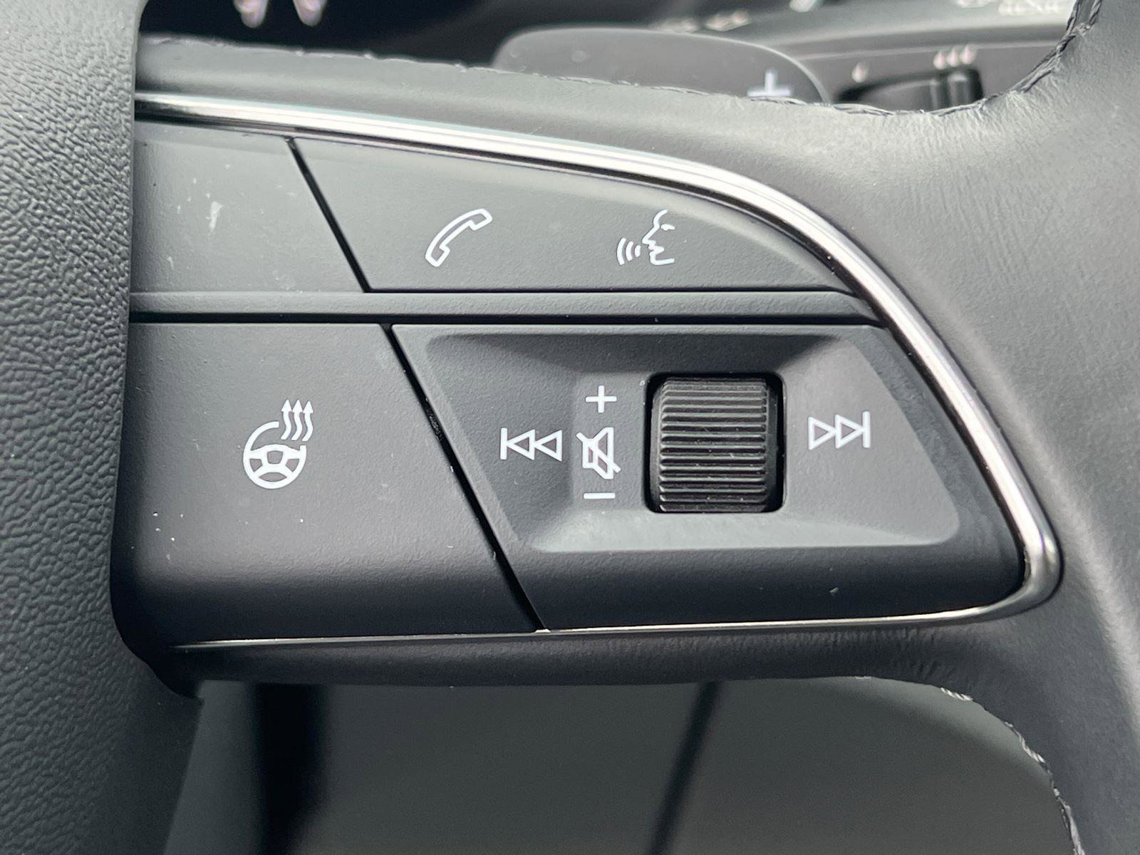 Used 2025 Audi Q5 2.0T Premium image 26