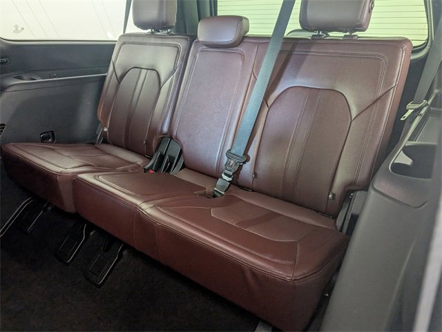Used 2023 Ford Expedition Max Limited image 31