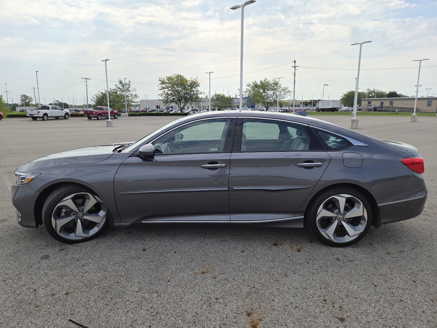 Used 2018 Honda Accord Touring image 15