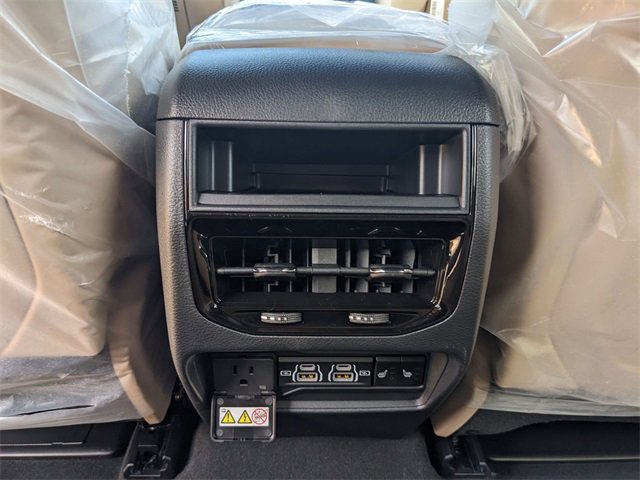 New 2025 Jeep Grand Cherokee Limited image 12