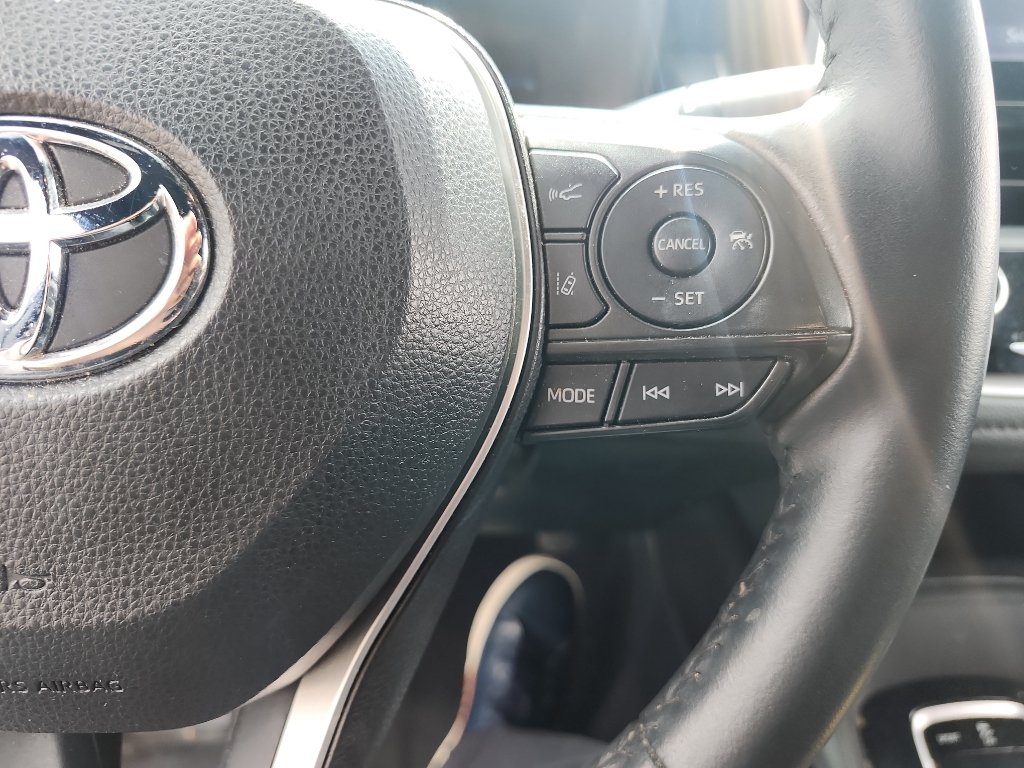 Used 2020 Toyota Corolla SE w/ SE Premium Package FWD image 22