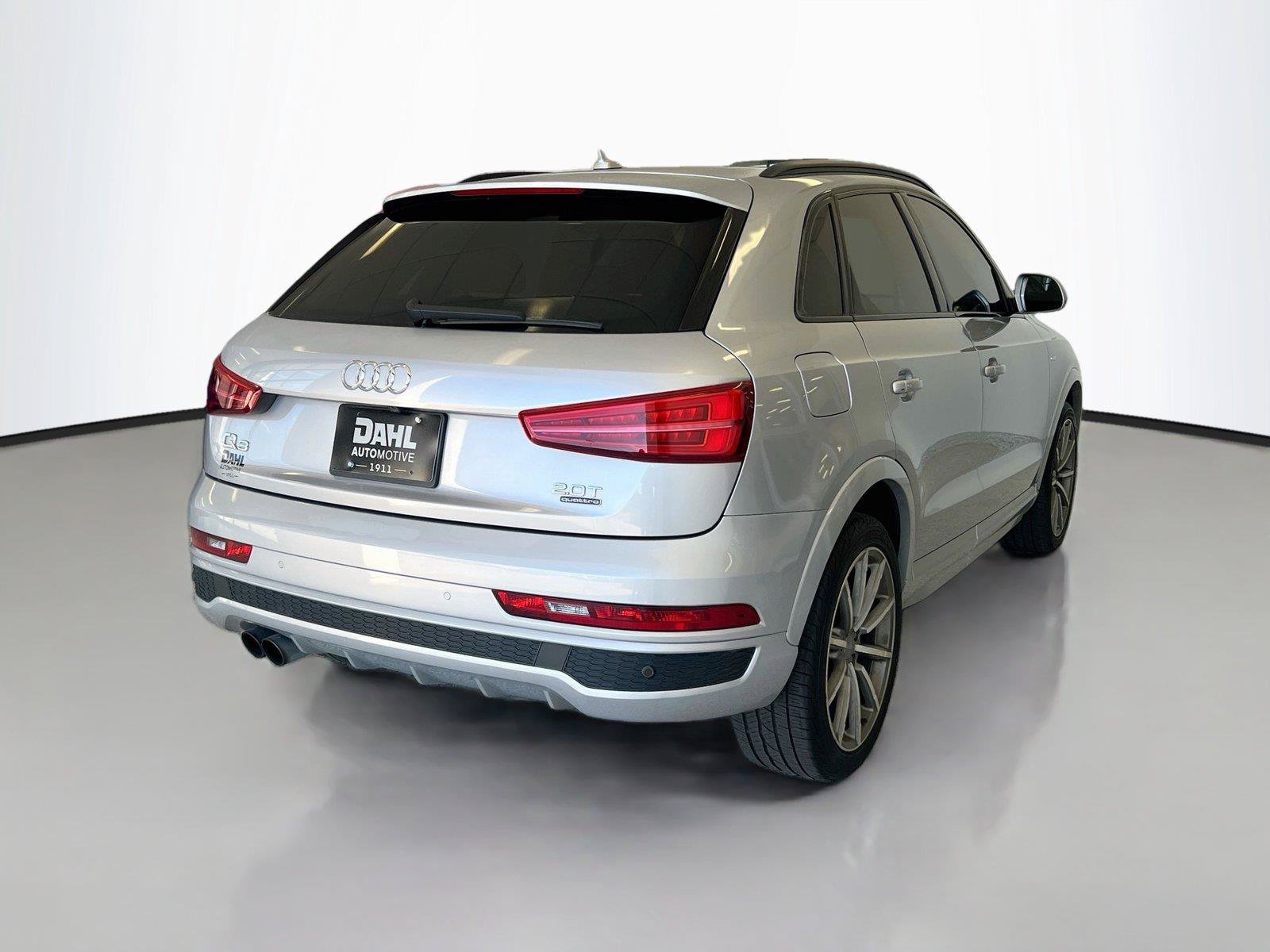 Used 2018 Audi Q3 2.0T Premium Plus w/ Premium Plus Package AWD/4WD image 13