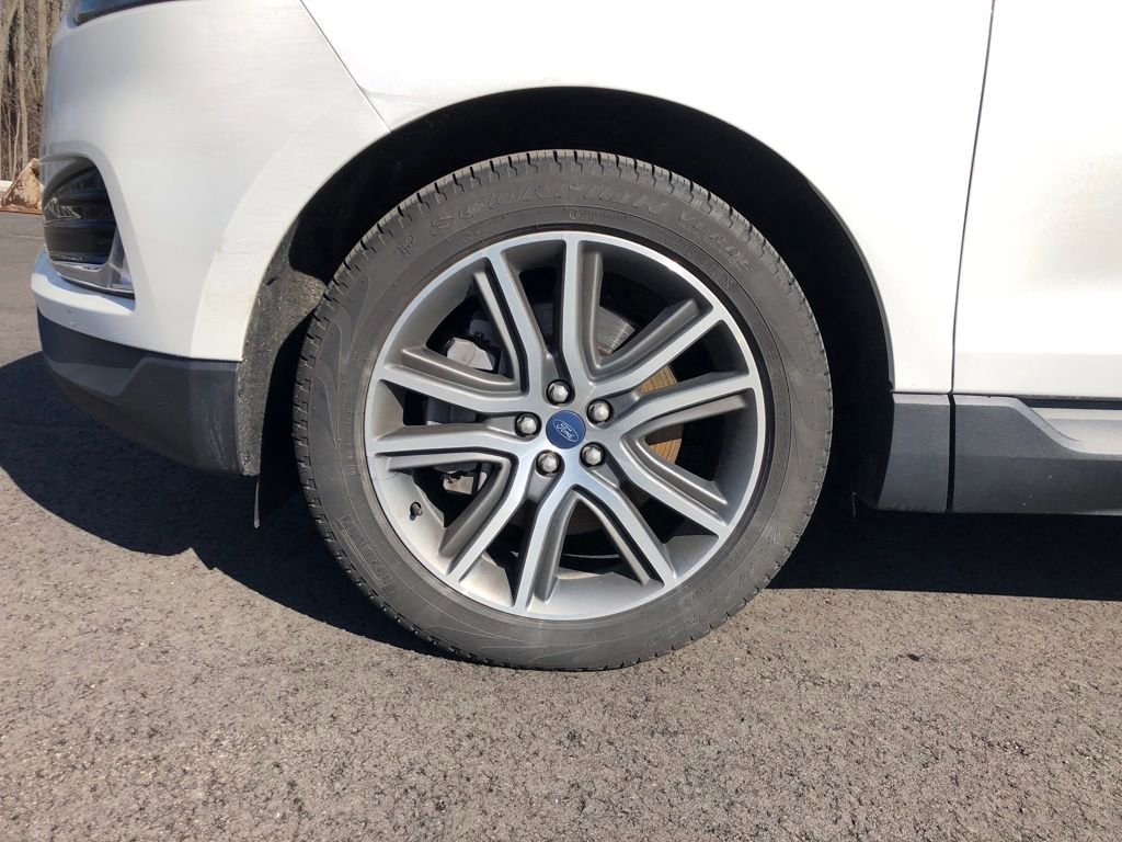 Used 2022 Ford Edge Titanium image 10