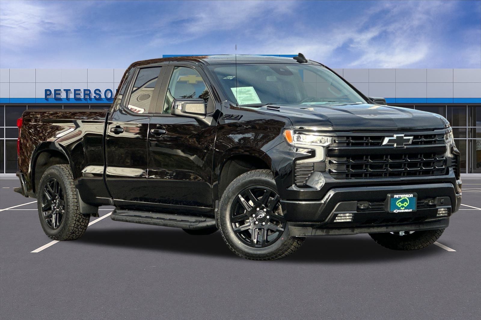 Used 2024 Chevrolet Silverado 1500 RST image 2
