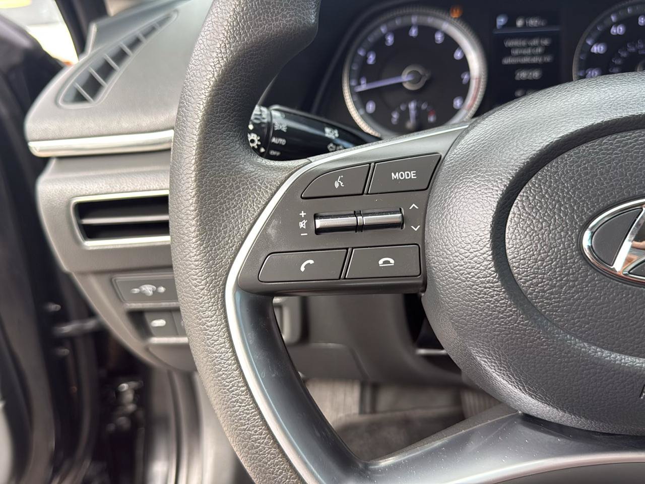 Used 2022 Hyundai Sonata SEL w/ Preferred Accessory Package FWD image 17