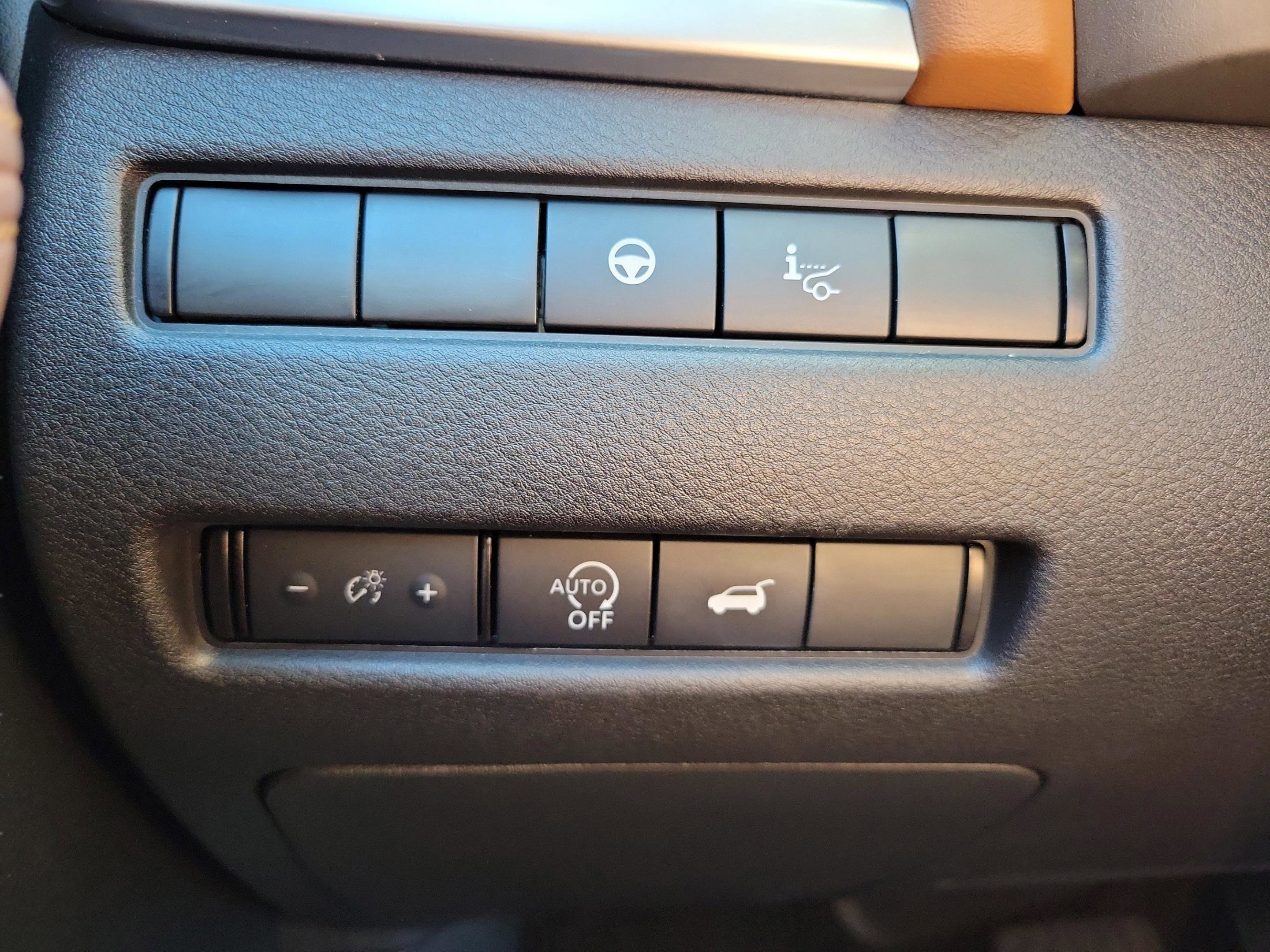 Used 2024 Nissan Rogue Platinum w/ Platinum Premium Package image 27