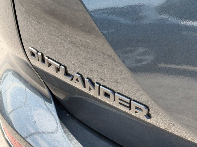 New 2026 Mitsubishi Outlander LE FWD image 14