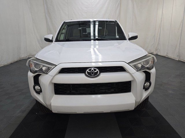 Used 2016 Toyota 4Runner SR5 AWD/4WD image 16