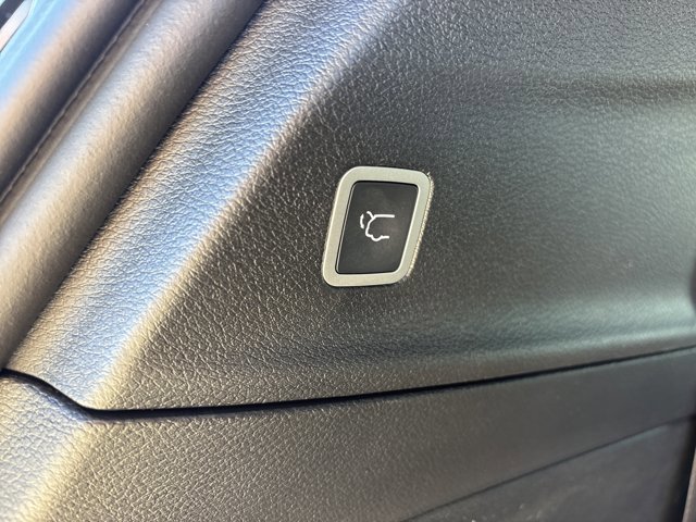 New 2026 Chrysler Pacifica Select image 8