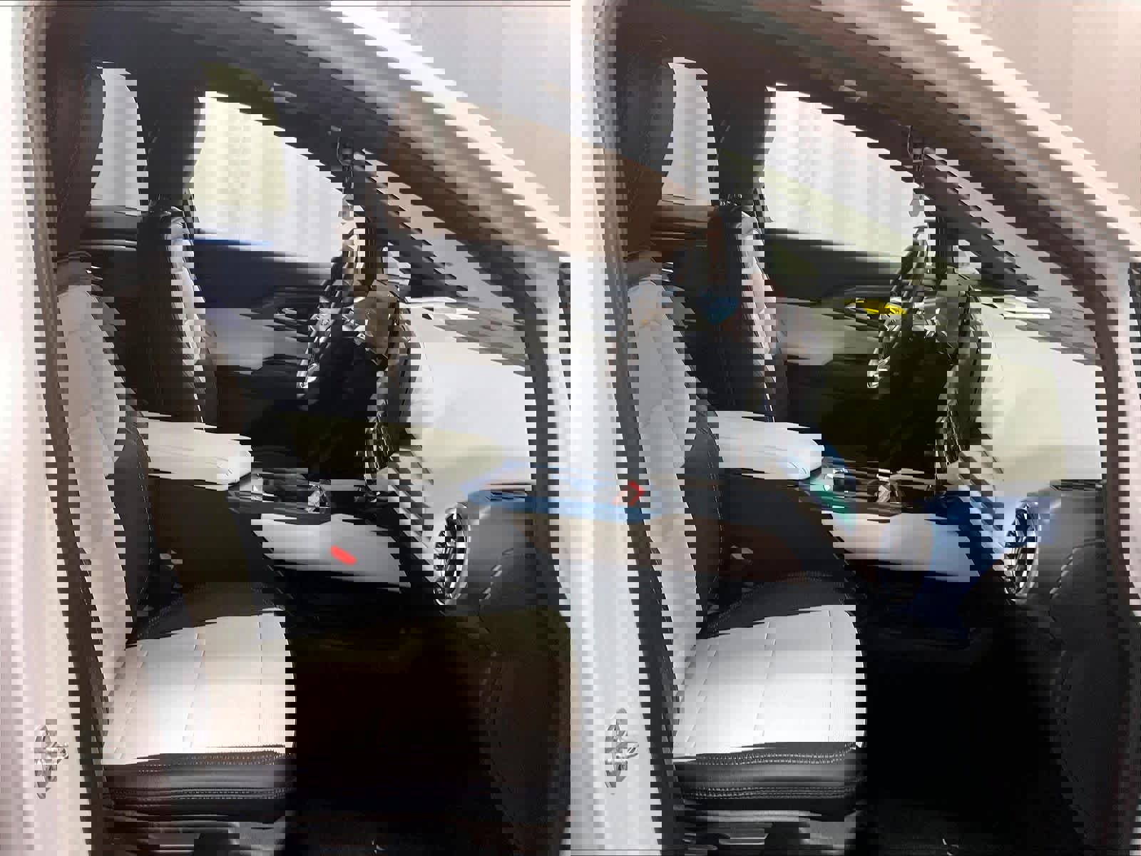 Used 2025 Chevrolet Equinox EV LT image 11