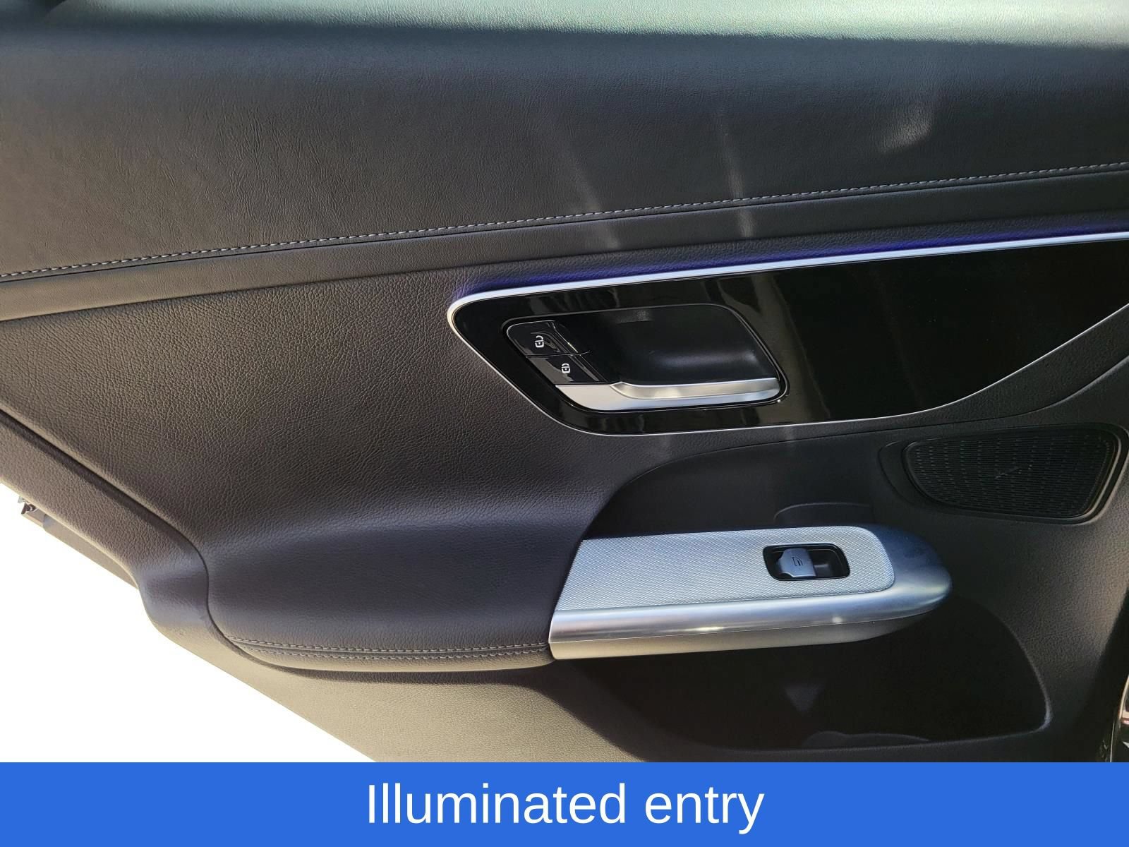 Used 2024 Mercedes-Benz GLC 300 4MATIC image 16