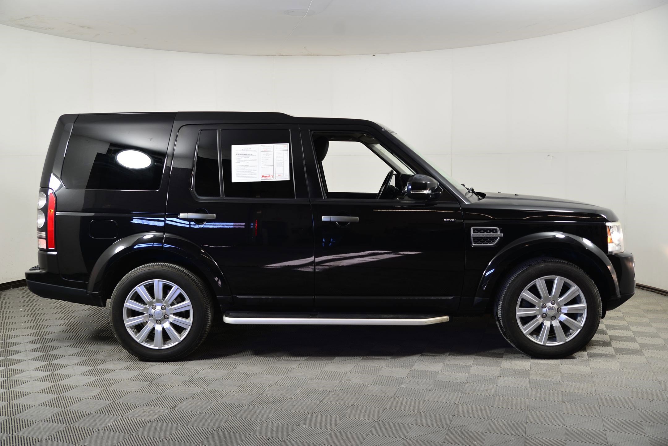 Used 2016 Land Rover LR4 image 7