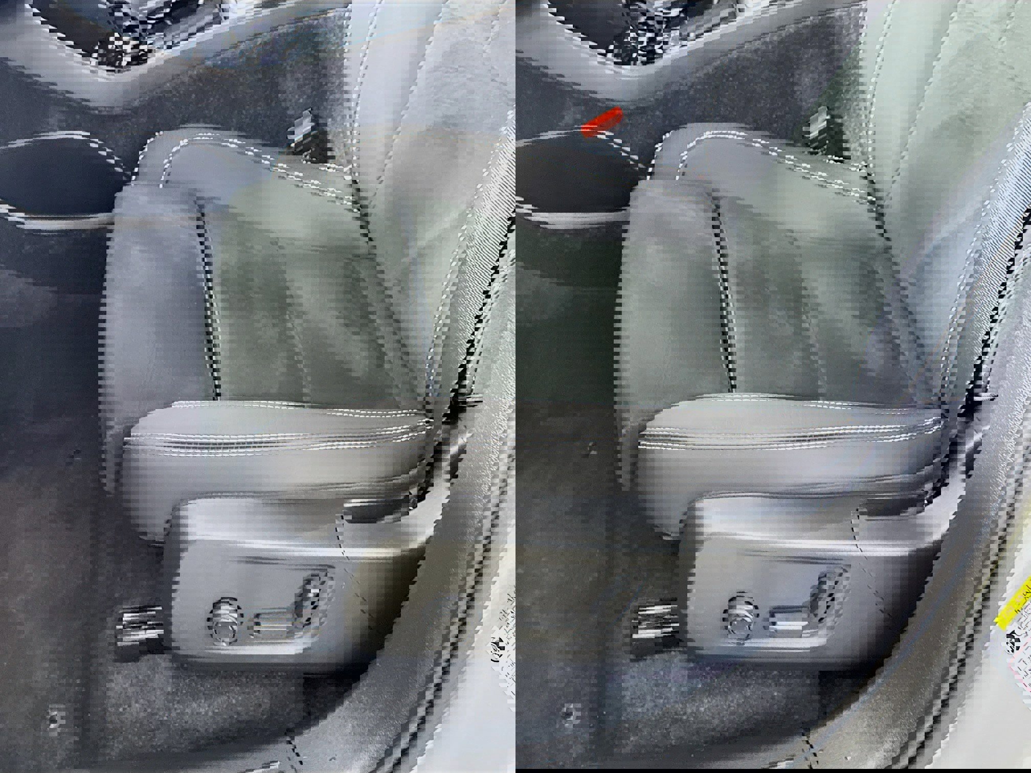 Used 2023 Volvo C40 P8 Recharge Ultimate AWD/4WD image 22