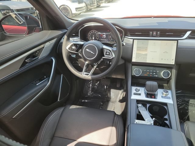 Certified 2025 Jaguar F-PACE R-Dynamic S AWD/4WD image 18
