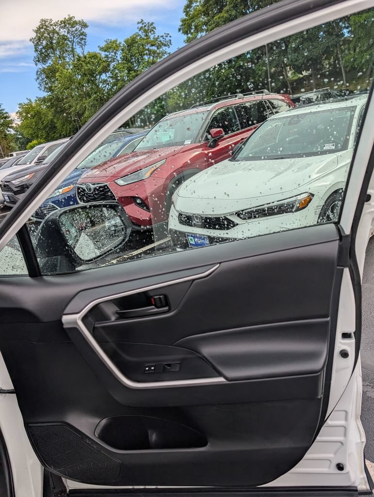 Certified 2024 Toyota RAV4 LE AWD/4WD image 20