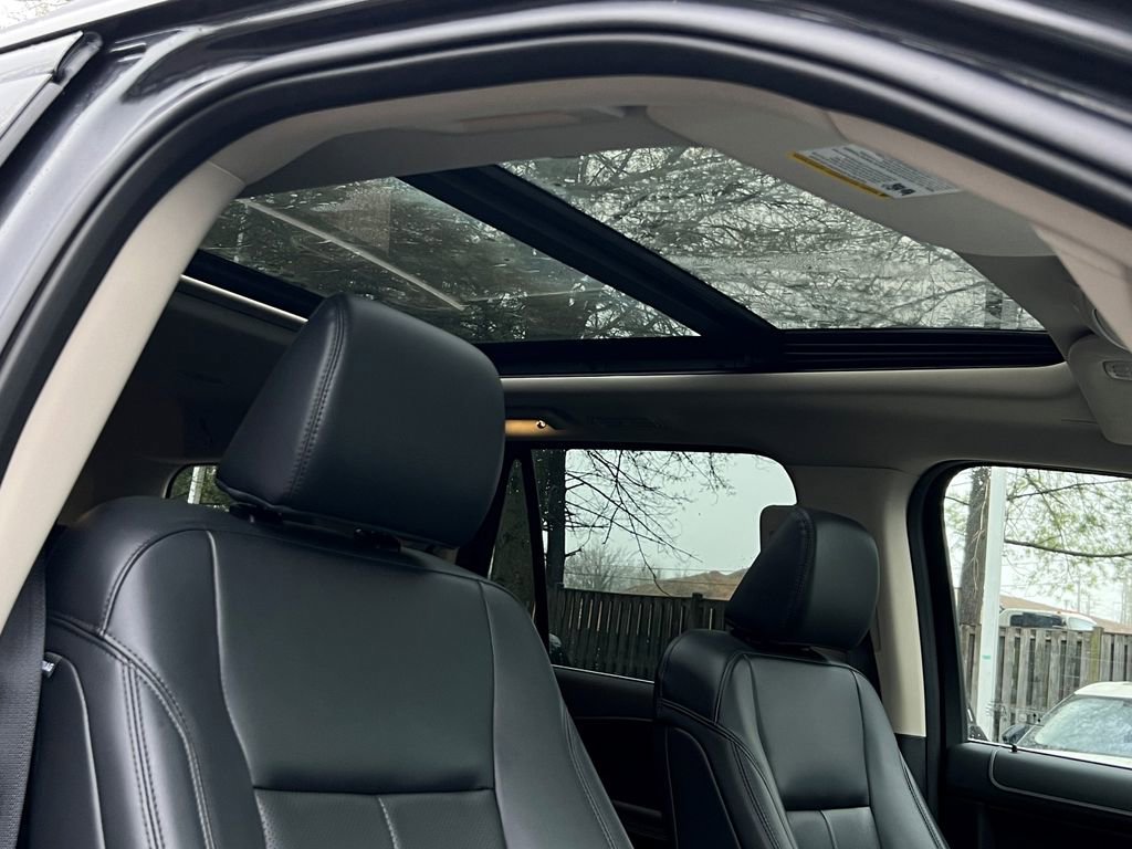 Used 2024 Ford Expedition XLT image 13