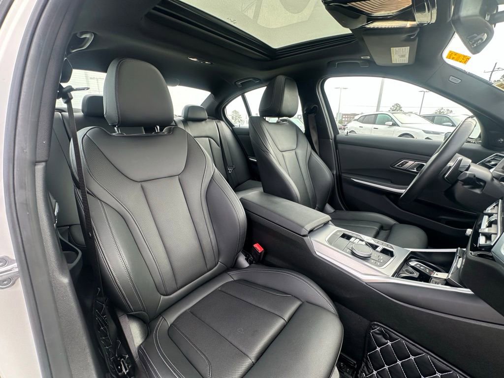 Certified 2023 BMW 330i Sedan w/ M Sport Package image 31