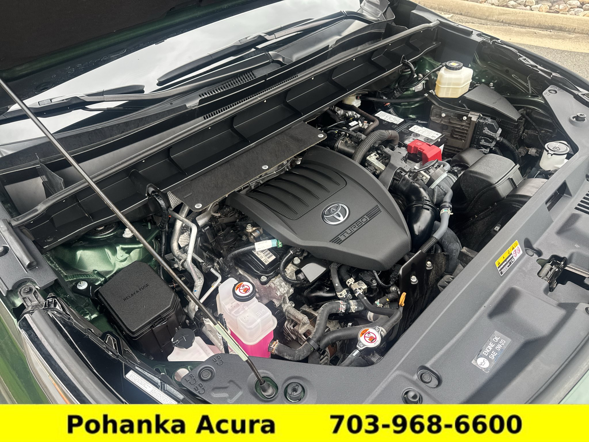 Used 2024 Toyota Highlander XLE AWD/4WD image 40