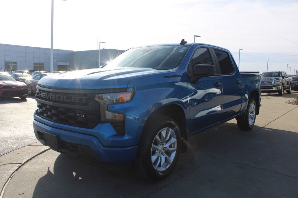 Used 2022 Chevrolet Silverado 1500 Custom w/ LPO, Dark Essentials Package image 3