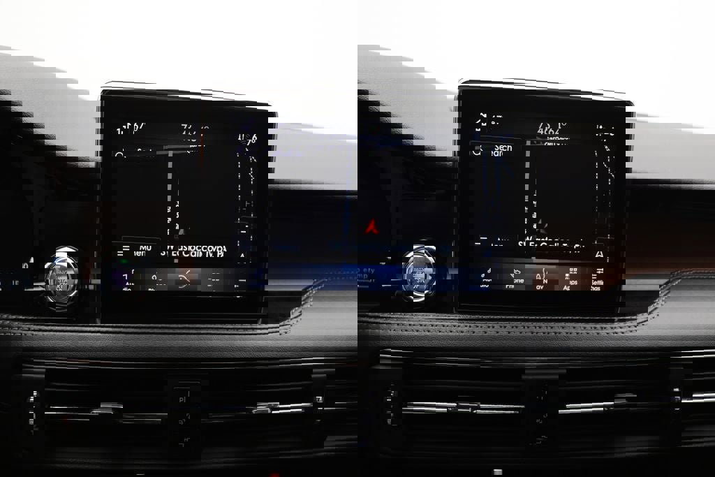 Used 2022 Lincoln Corsair Reserve w/ Sport Package image 23