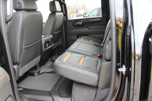 Used 2025 GMC Sierra 3500 AT4 image 8