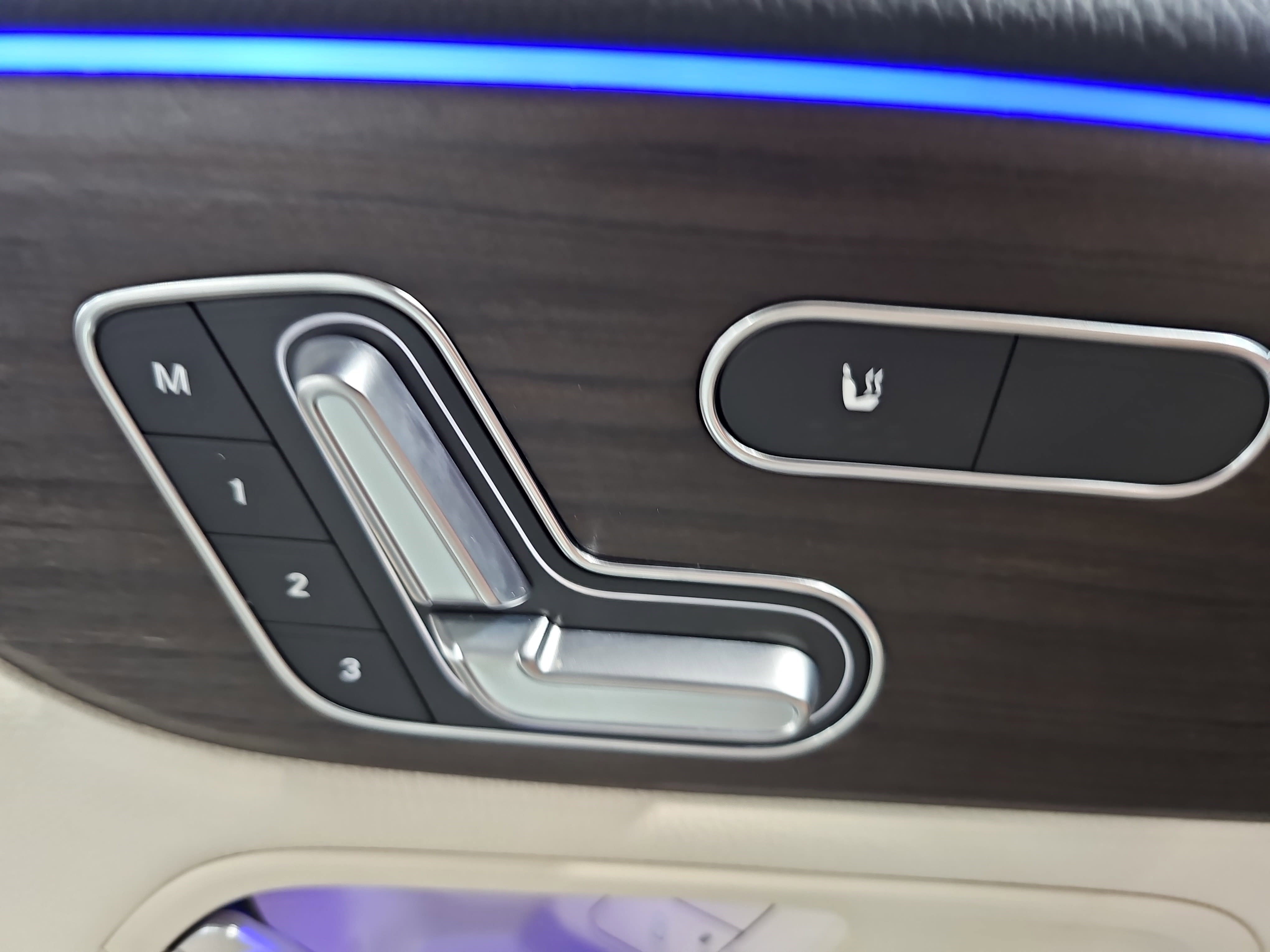 New 2026 Mercedes-Benz GLB 250 image 30