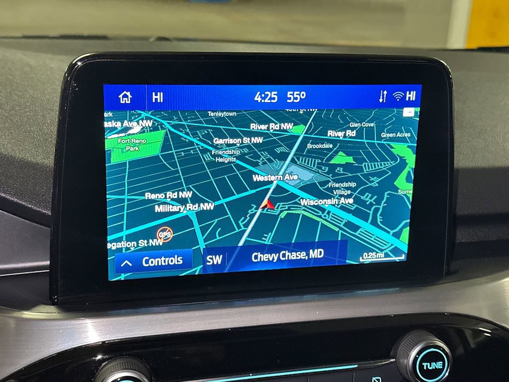 Used 2022 Ford Escape Titanium w/ Class II Trailer Tow Package image 28