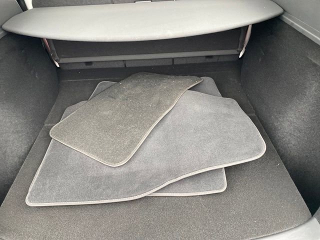 Used 2025 Tesla Model Y Long Range image 27