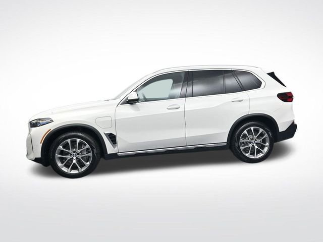 New 2026 BMW X5 xDrive50e image 8