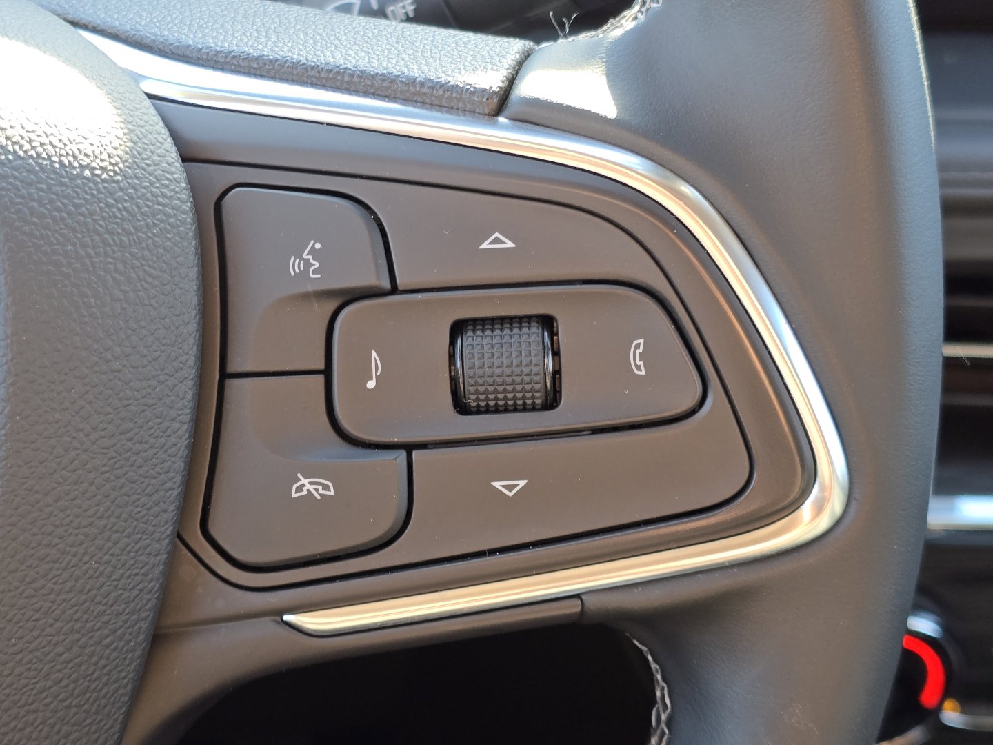 Used 2025 Buick Encore GX Preferred image 12