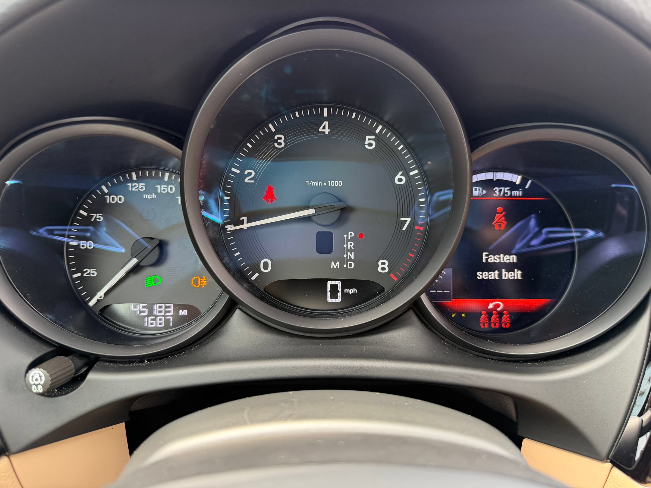 Certified 2023 Porsche Macan AWD/4WD image 33