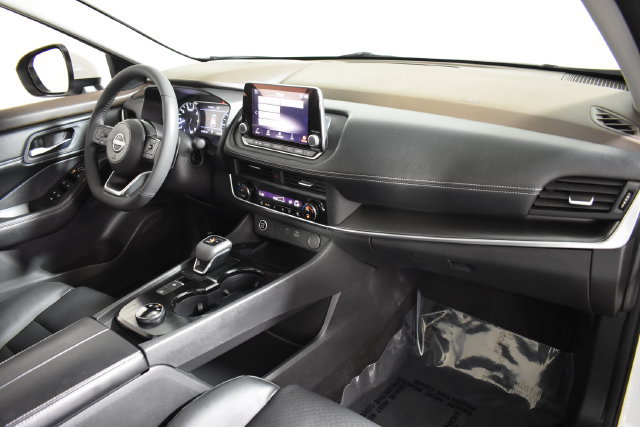 Certified 2023 Nissan Rogue SV w/ SV Premium B Package AWD/4WD image 35